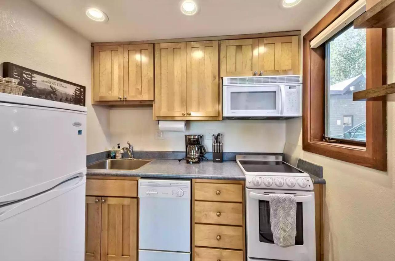 Beautiful Remodeled Condo In Tahoe City Bagian luar foto